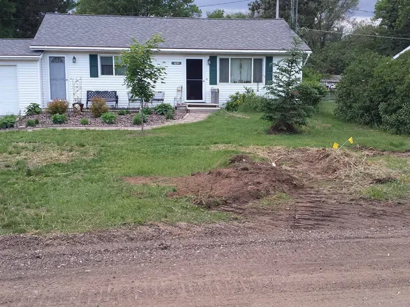 630 S Evergreen St, Wautoma, WI 54982