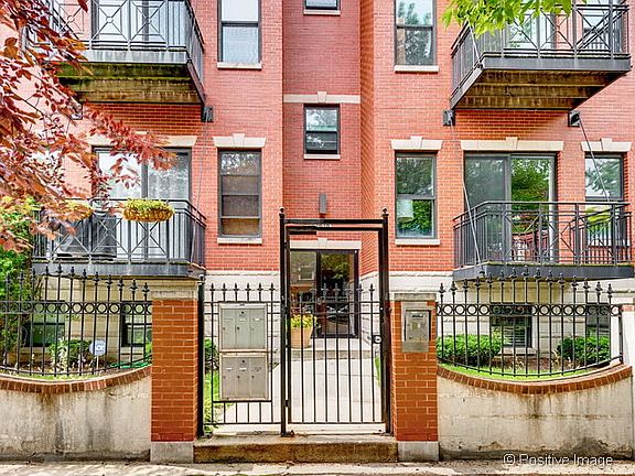 2nd image of 1618 N Claremont Ave APT 1N