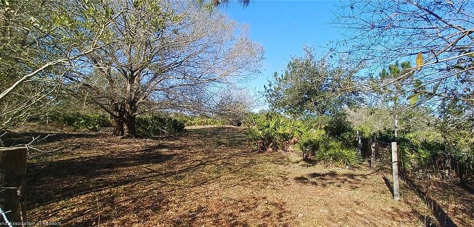 2nd image of 14675 Arbuckle Creek Rd