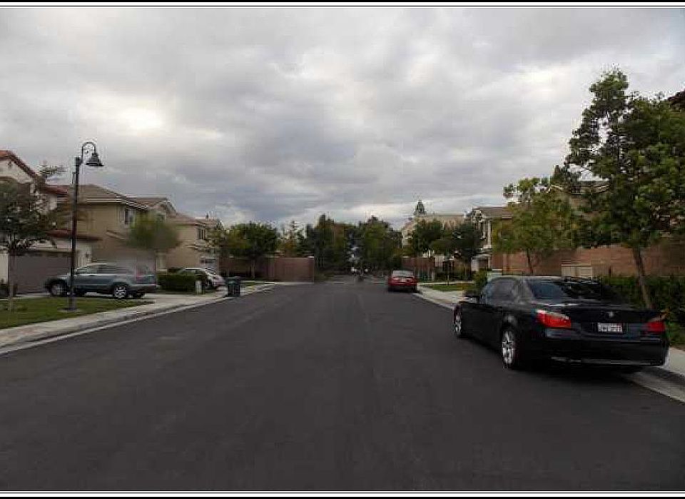 2nd image of 811 Lincoln Glen Dr