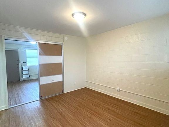 5th image of 825 University Ave #C
