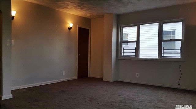 2nd image of 11860 204th St