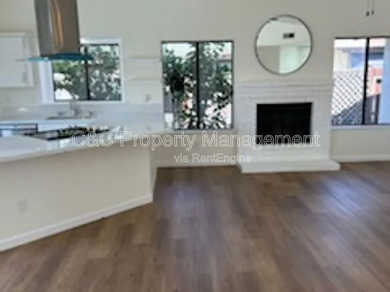 8912 Carvalho Ct — Photo 3