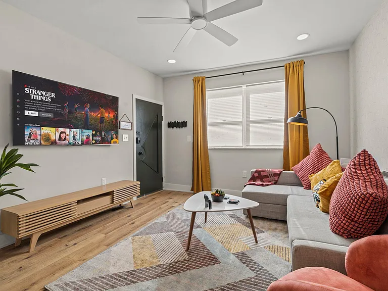 1334 E Passyunk Ave #1 — Photo 1