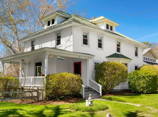 201 N 2nd St, Leland, MI 49654