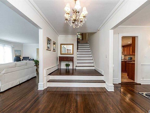 5th image of 355 De Mott Ave