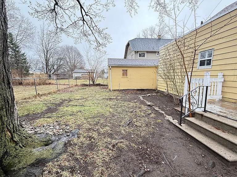 843 Bennett St N #613-W-& — Photo 4
