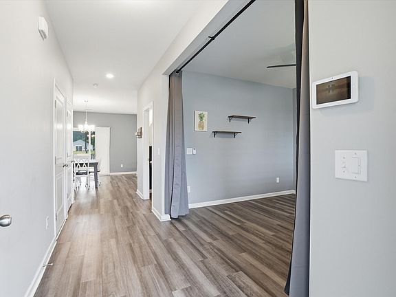 4th image of 597 Wayton Cir