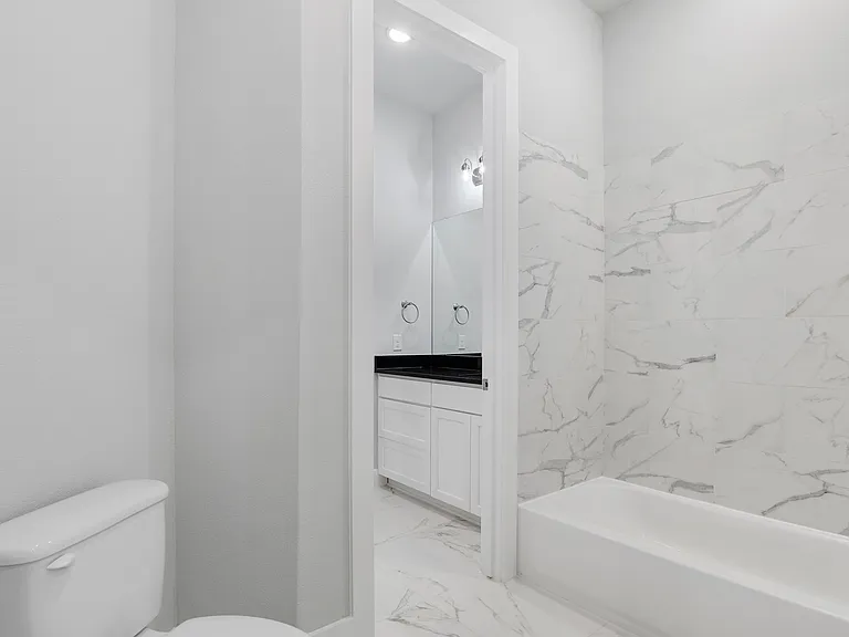 2217 S Peachtree Ct — Photo 18