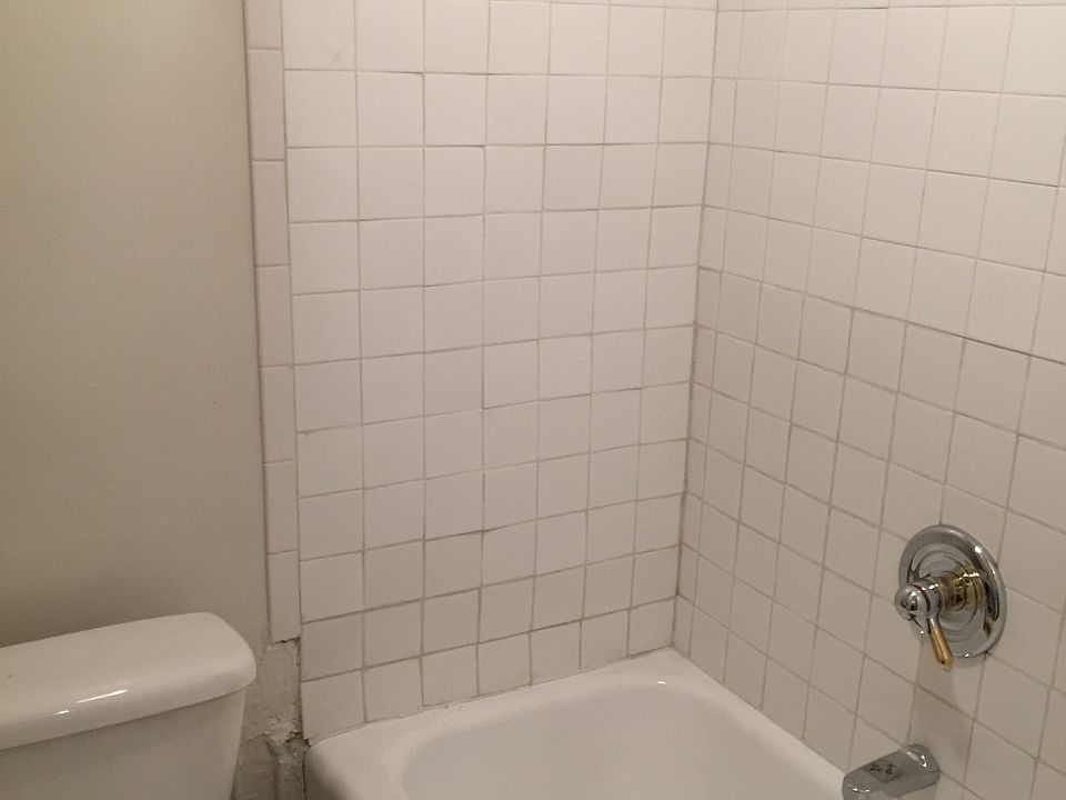 2nd image of 14 Mount Morris Park W APT 2