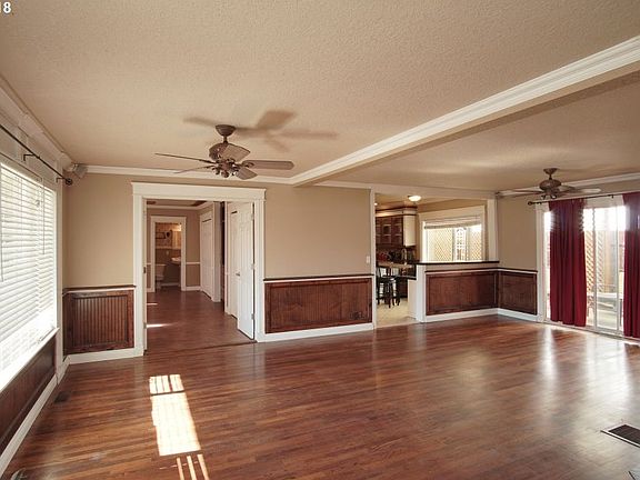 2nd image of 8008 NE 58th St