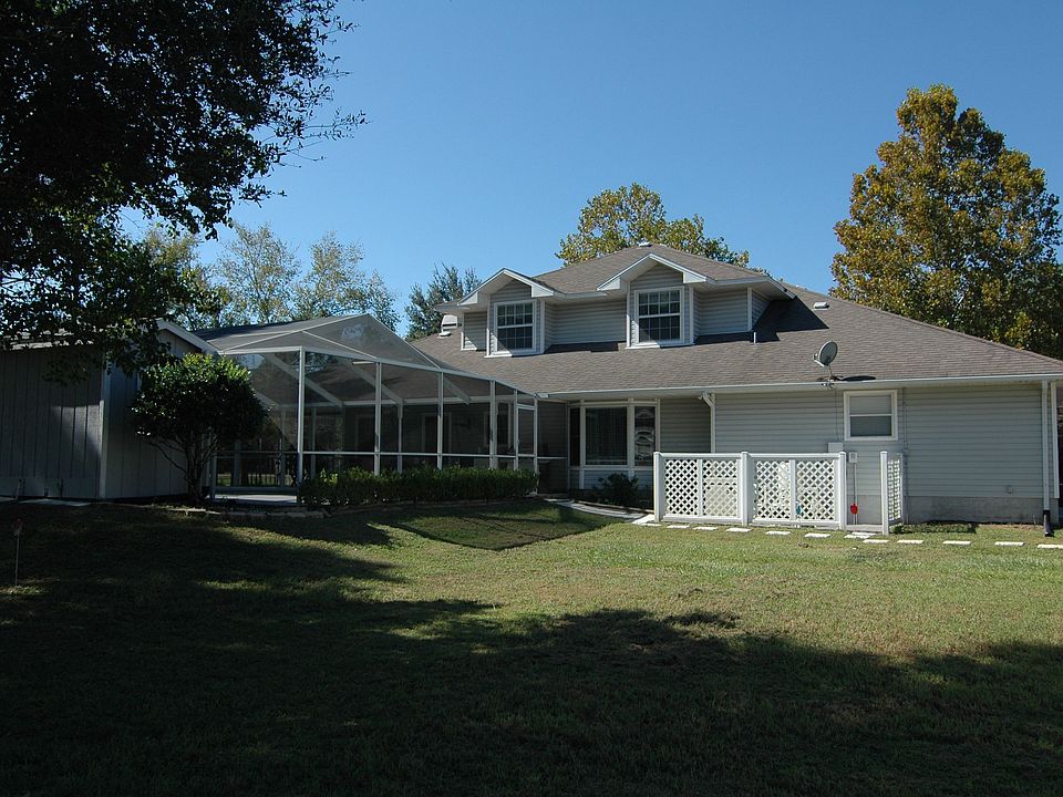 1st image of 8232 West Dr