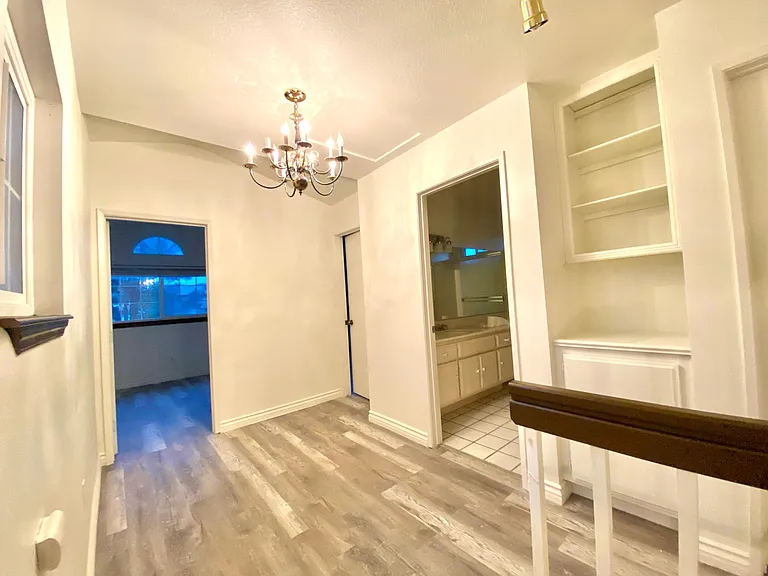 12900 Pan Am Blvd — Photo 12