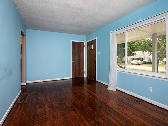 4th image of 758 Allendale Dr