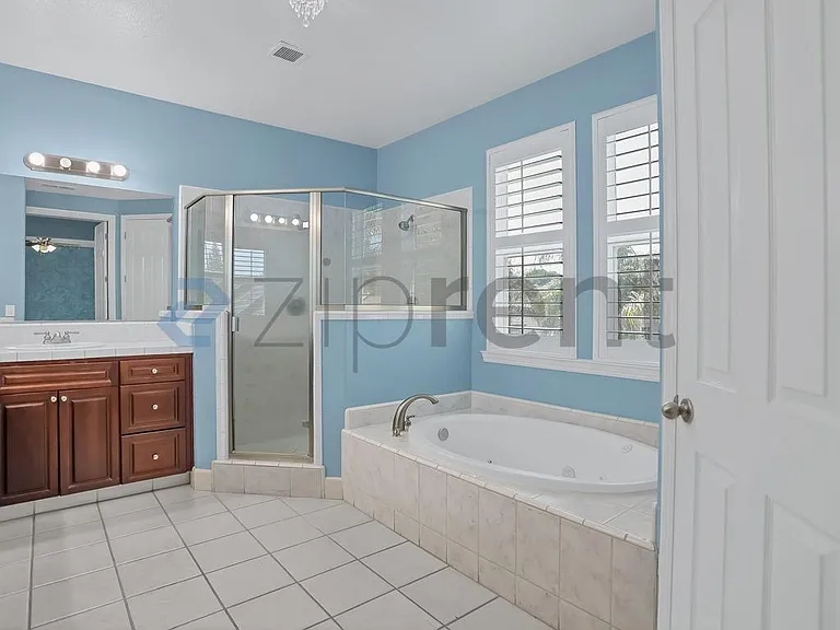 5743 W Chennault Ave — Photo 43