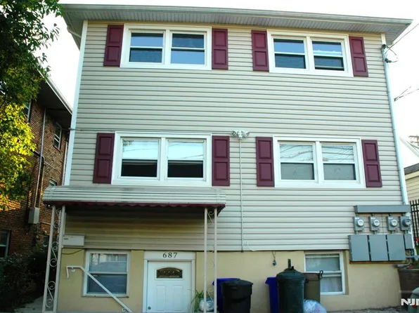 687 Midland Ave, Garfield, NJ 07026