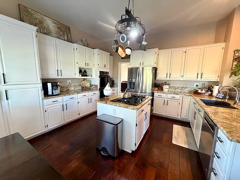 2205 Prestwick Dr — Photo 19