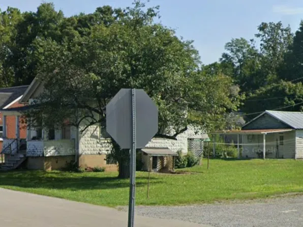 895 Cole Ave, Elkins, WV 26241