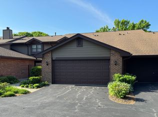 37 White Birch Ln, Westmont, IL