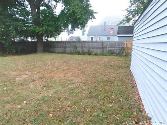 4th image of 78 Oxford Dr