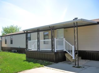 15374 Dominique Dr, Clinton Township, MI 48038