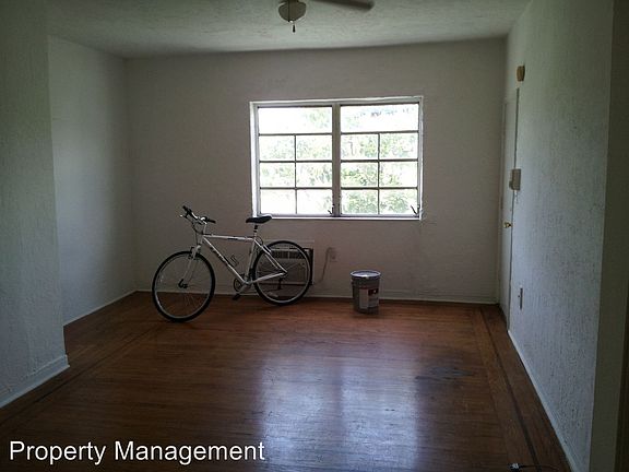 2nd image of 639 13th St APT 4