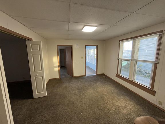 4th image of 229 W Columbia St