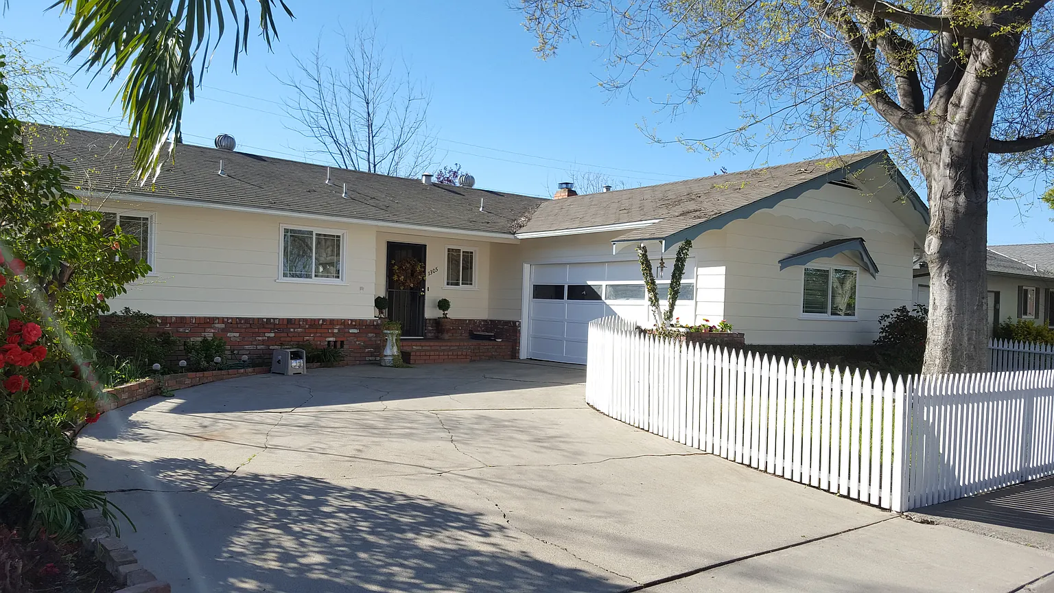 1305 Westland Dr photo 1
