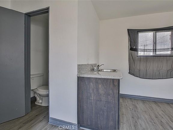 5th image of 922 E 91st St #B