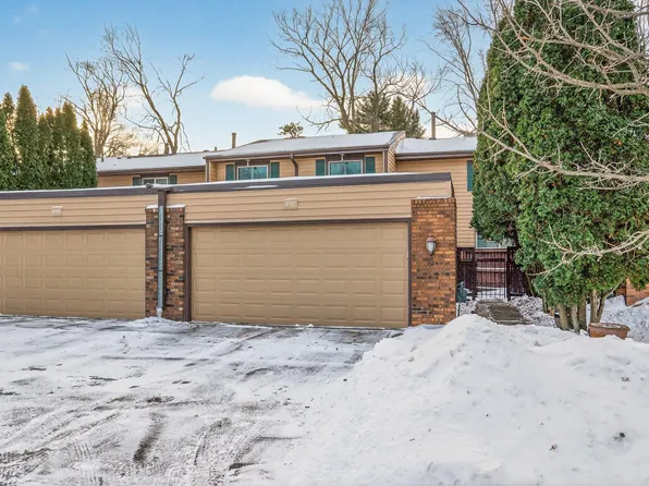4757 Spring Cir, Minnetonka, MN 55345