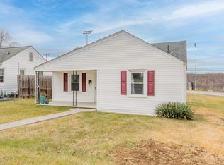 302 Clement St, Radford, VA 24141