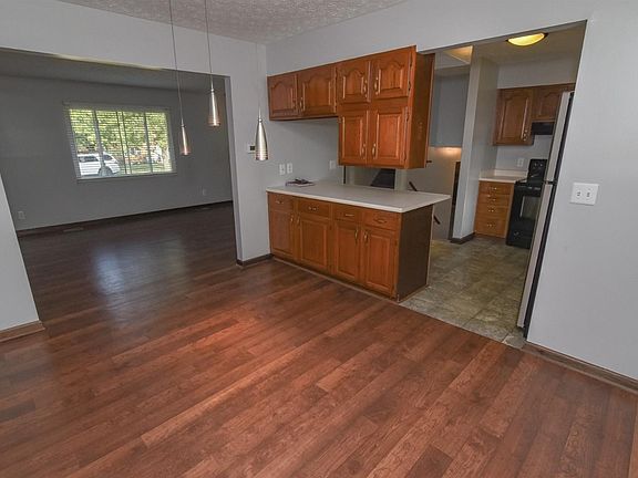 4th image of 5970 Gilmore Dr