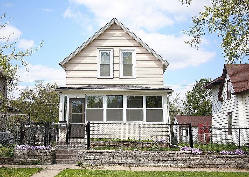 1st image of 735 Van Buren Ave