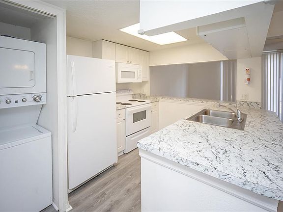 5th image of 811 ORCHID DRIVE