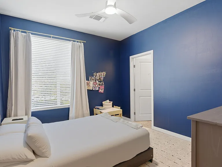 12529 Maclure Dr — Photo 22