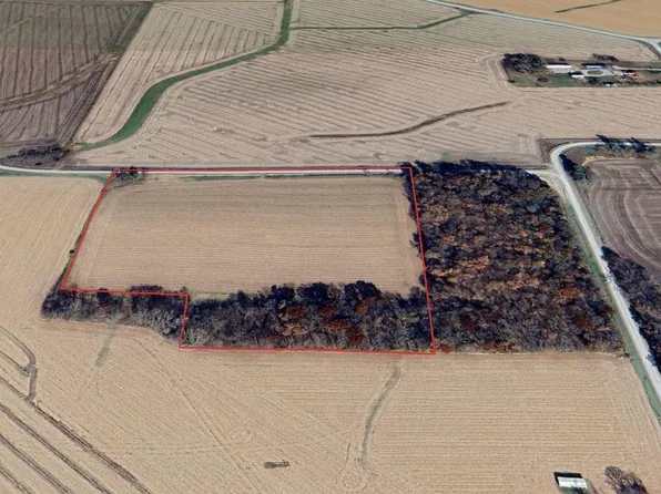100th St, West Liberty, IA 52776