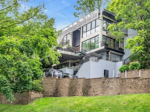 112 Scudders Lane, Glenwood Landing, NY 11547