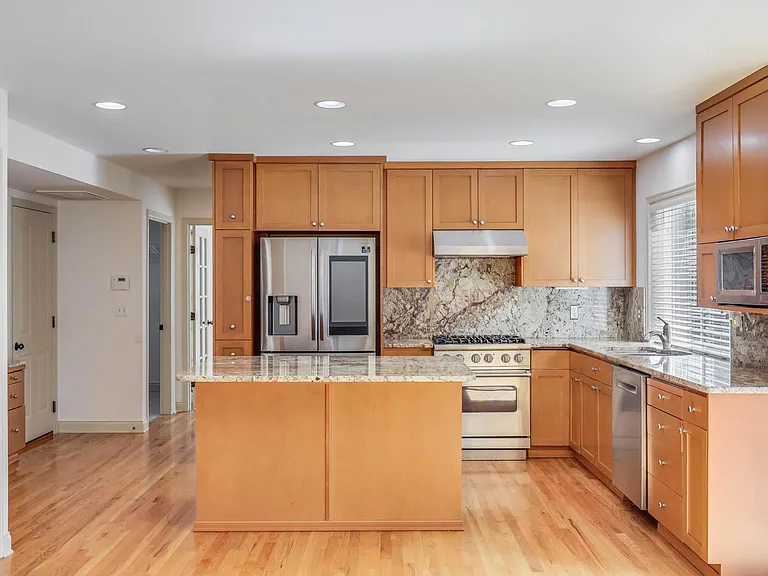 22503 NE 98th Pl — Photo 16