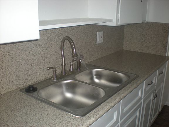3rd image of 1148-1156 W Valencia Dr #1156-05