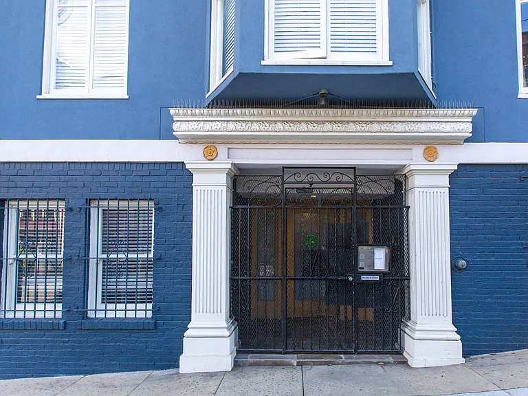 520 Buchanan St — Photo 2