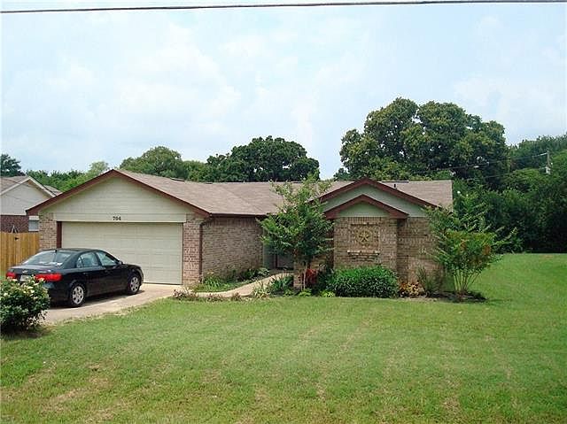 1st image of 704 Shady Grove Ct