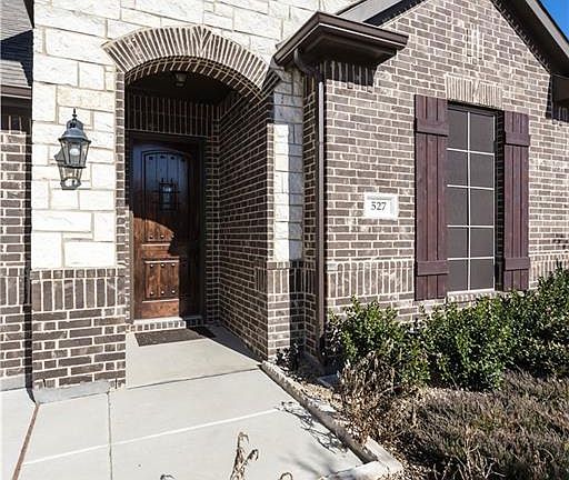2nd image of 527 Sagebrush Ln