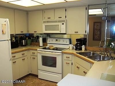 3rd image of 2615 S Atlantic Ave APT 2E