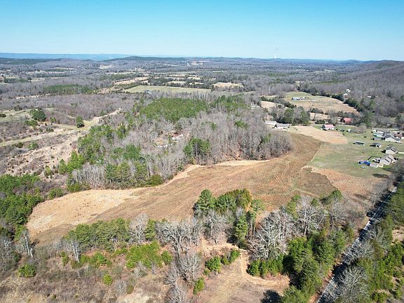 3rd image of 1021 Mount Carmel Rd