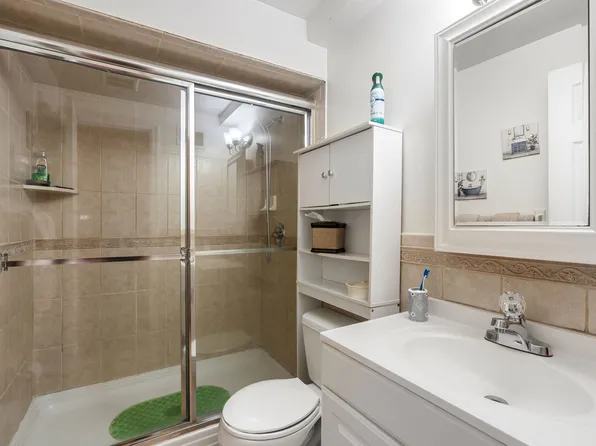 240 Alter Avenue image 23 of 40