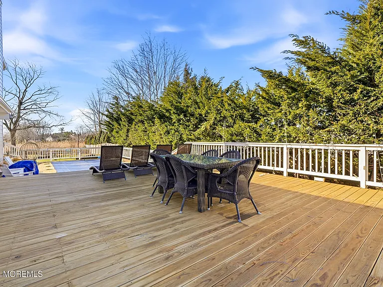 8 Jackson Ct — Photo 53