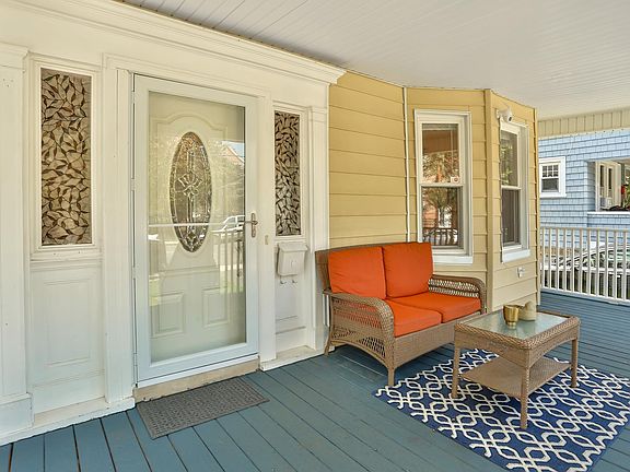 2nd image of 11 Hubert Pl