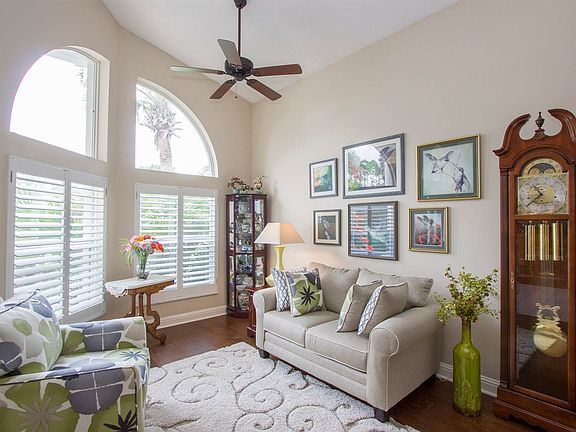 3rd image of 14 Lake Charles Pl