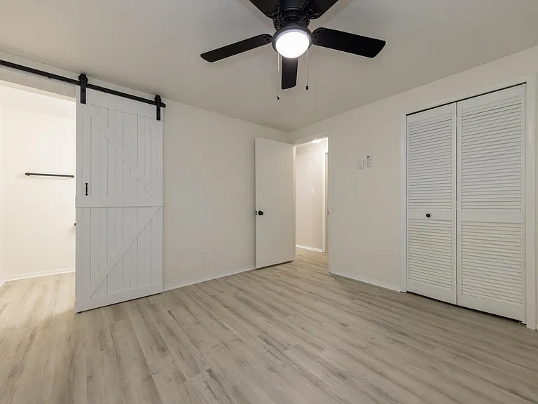 8752 S Spring Valley Park Dr — Photo 13