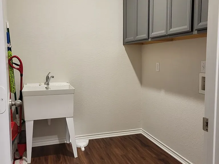 6934 Shiraz Way — Photo 8